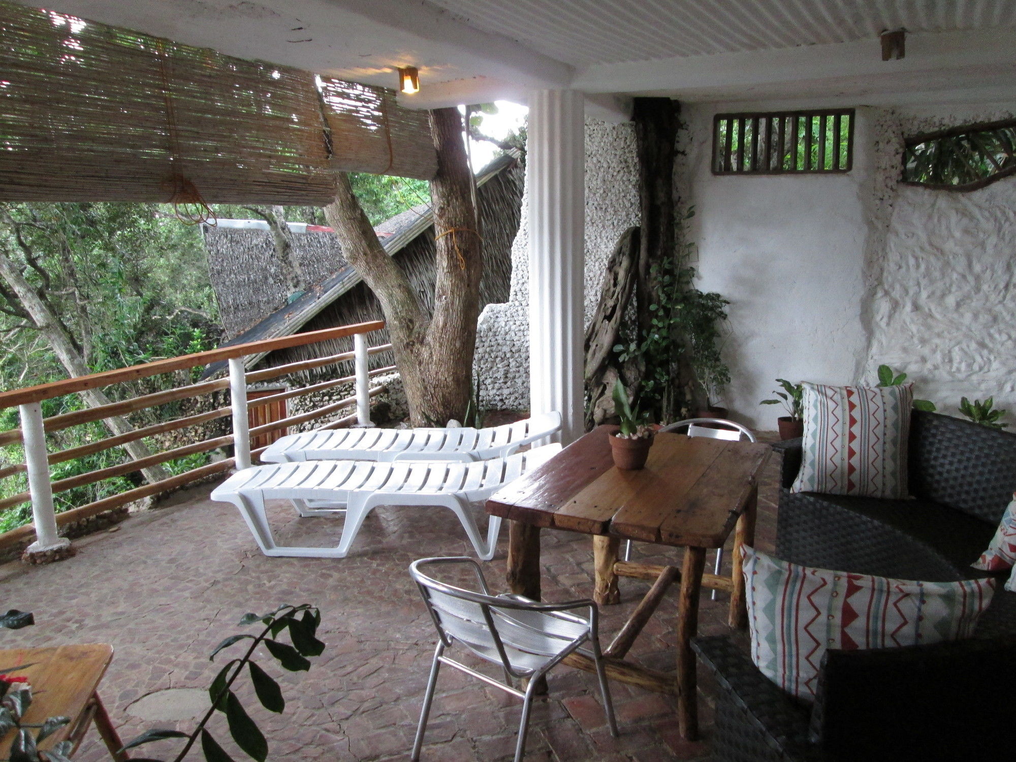 Balinghai Hotel Yapak
