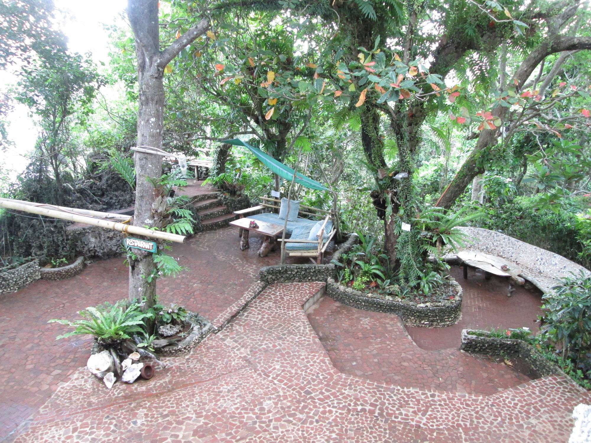 Balinghai Hotel Yapak